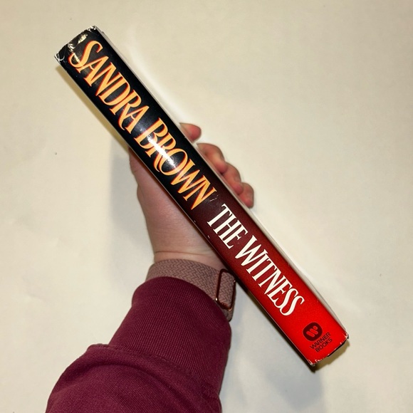 THE WITNESS by Sandra Brown 📚 Vintage Hardcover Book - Picture 3 of 6